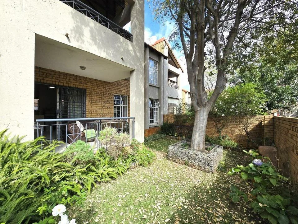 2 Bedroom Apartment / flat to rent in Olympus AH