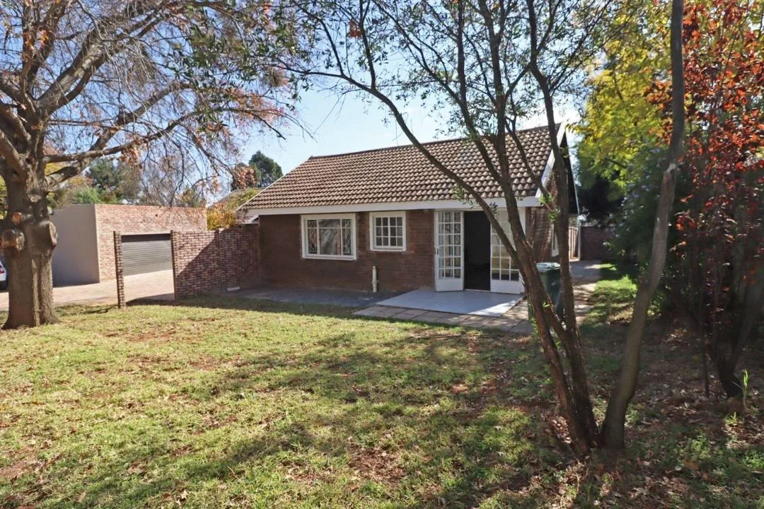 2 Bedroom House to rent in Bryanston