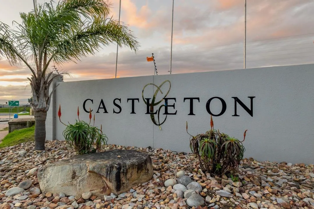 3 Bedroom Apartment / flat to rent in Castleton