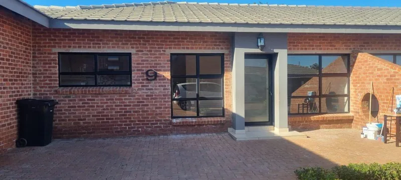2 Bedroom Apartment / flat to rent in Raslouw