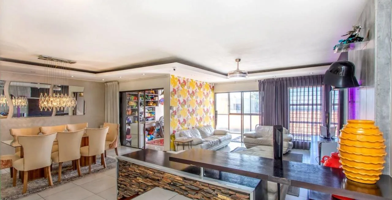 4 Bedroom Townhouse to rent in Upper Houghton