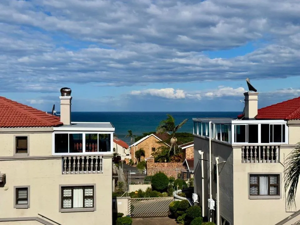 2 Bedroom Apartment / flat to rent in Uvongo Beach