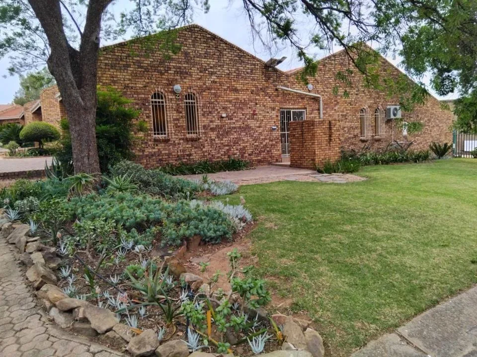3 Bedroom Townhouse to rent in Overkruin