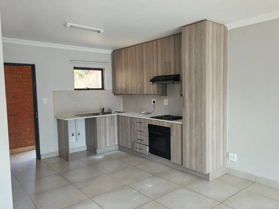 2 Bedroom Apartment / flat to rent in Olympus AH