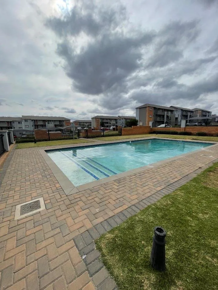 4 Bedroom Apartment / flat to rent in Esther Park