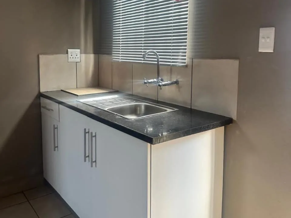 1 Bedroom House to rent in Emdeni
