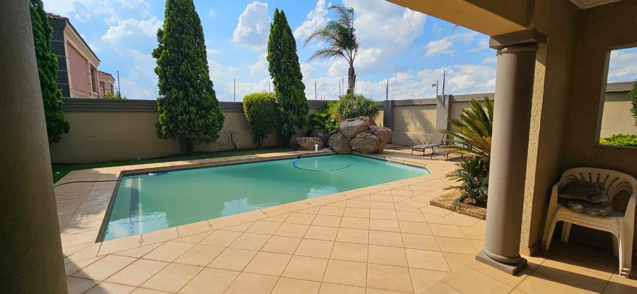 5 Bedroom House to rent in Sonneveld