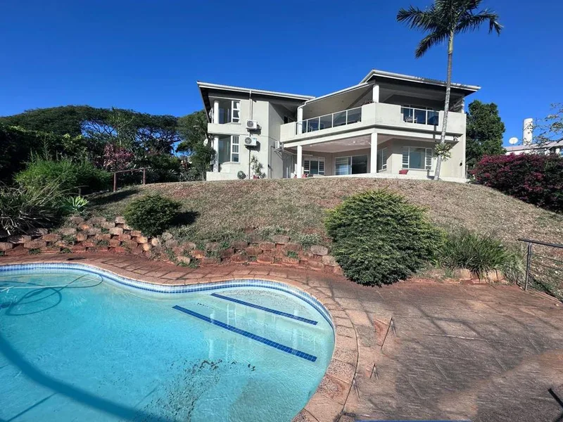 3 Bedroom Townhouse to rent in La Lucia