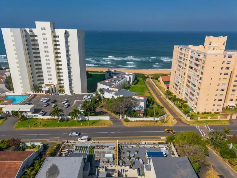 3 Bedroom Apartment / flat to rent in Umhlanga Central