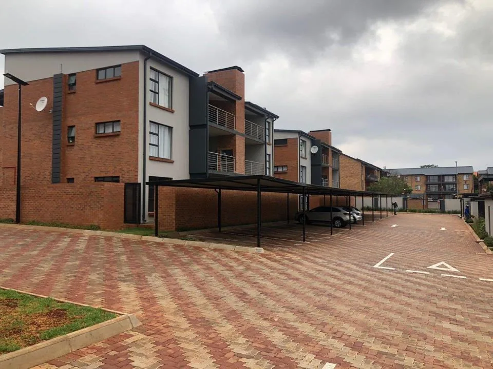 2 Bedroom Apartment / flat to rent in Olympus AH