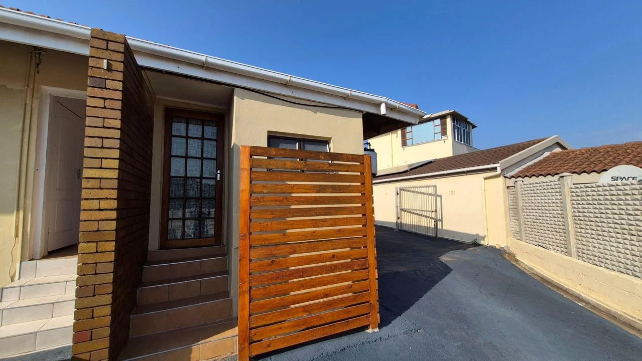 0.5 Bedroom House to rent in Bluff