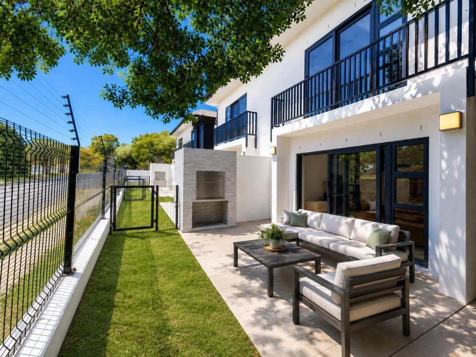 3 Bedroom Townhouse to rent in Hout Bay Central