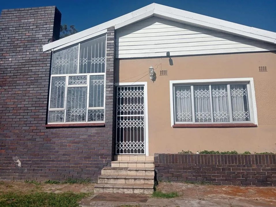 4 Bedroom House to rent in Umhlatuzana