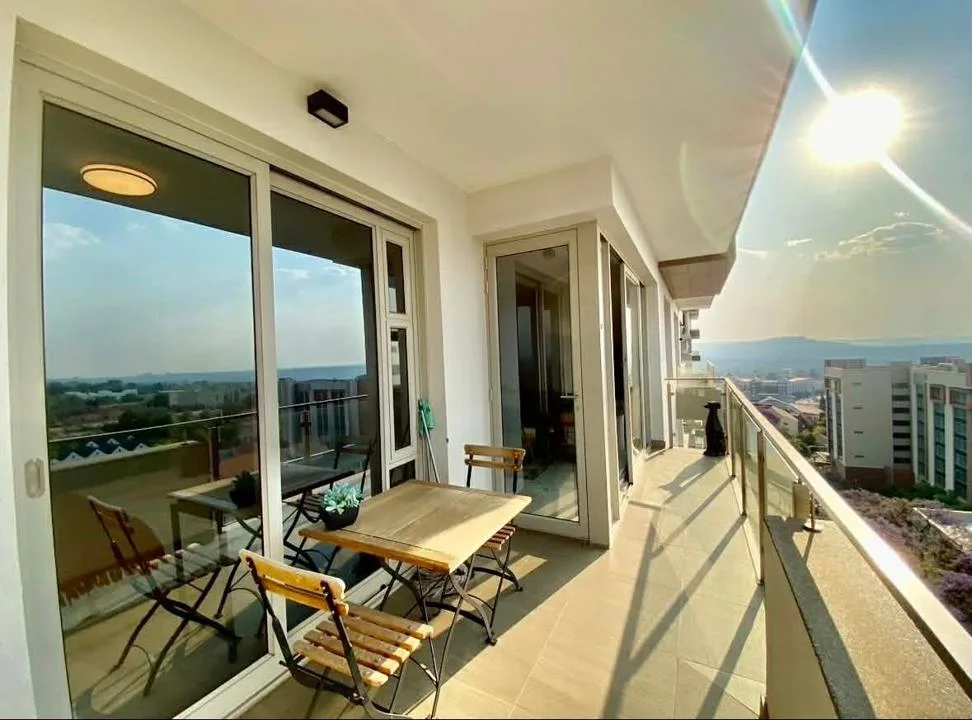 2 Bedroom Apartment / flat to rent in Rosebank