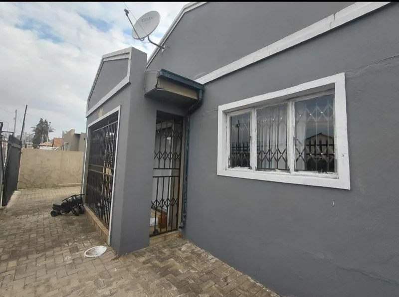 2 Bedroom House to rent in Krugersdorp West