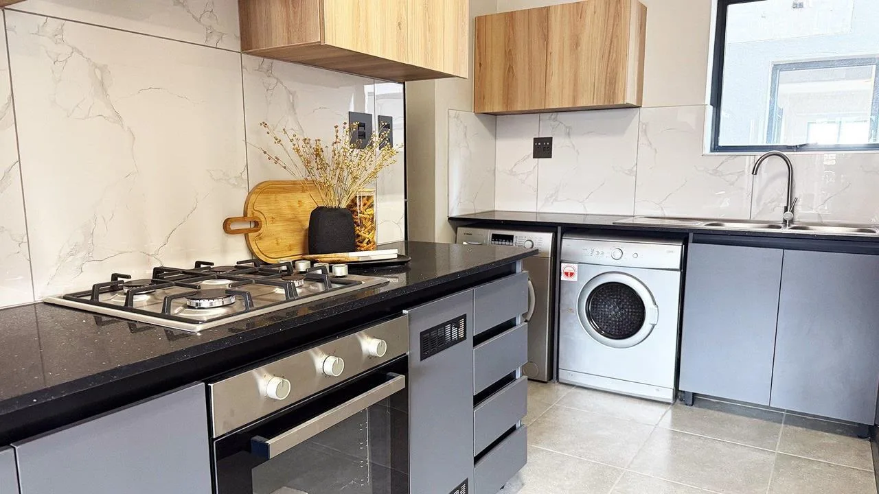3 Bedroom Apartment / flat to rent in Helderfontein Estate