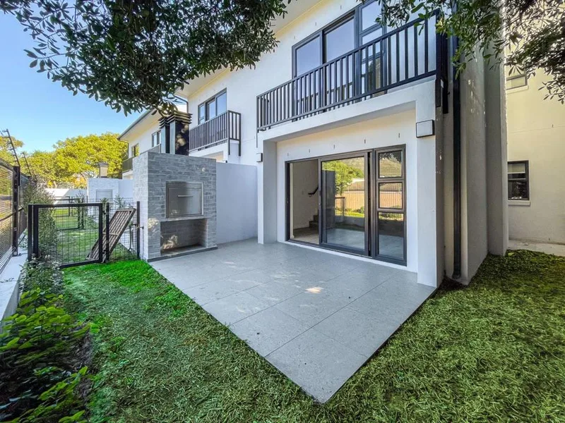 3 Bedroom Townhouse to rent in Hout Bay Central