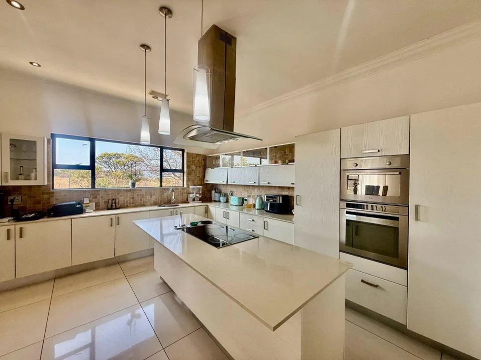 4 Bedroom House for sale in Birdwood Estate