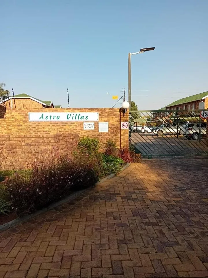 3 Bedroom Townhouse to rent in Farrarmere