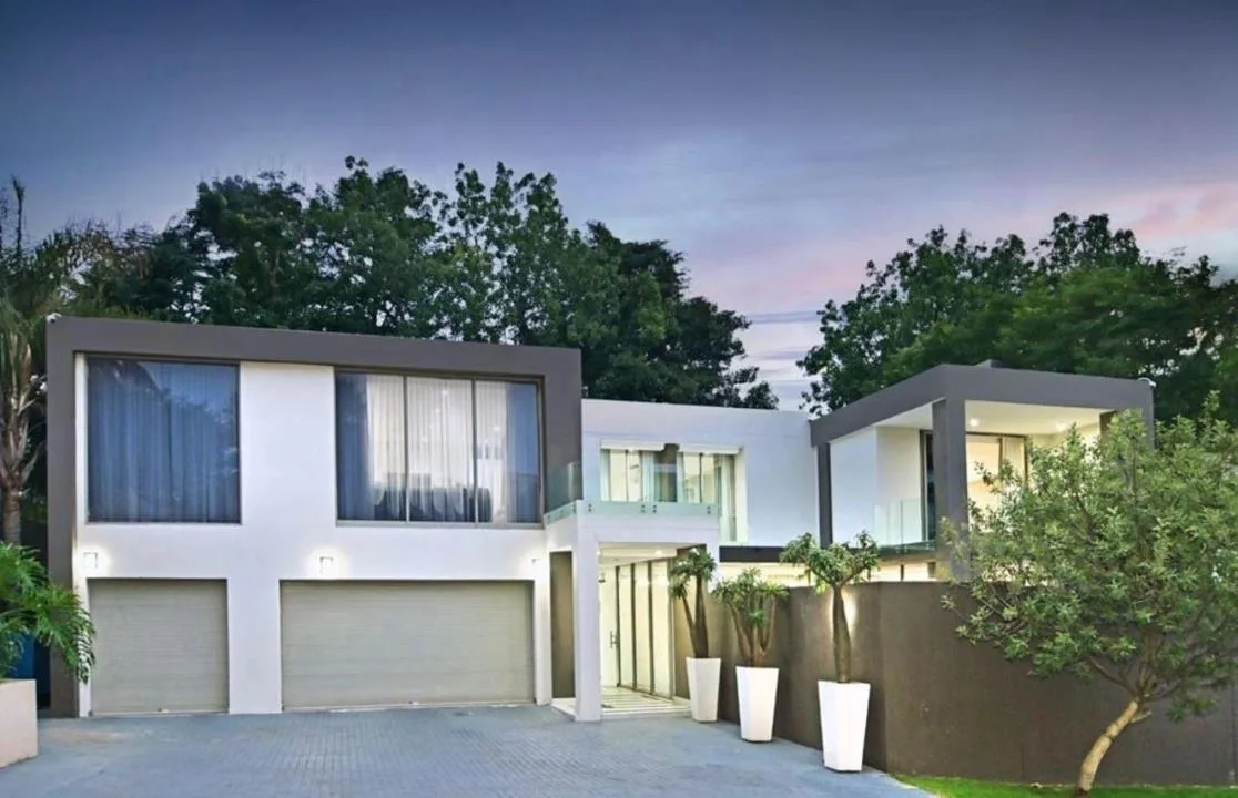 4 Bedroom Townhouse to rent in Hyde Park