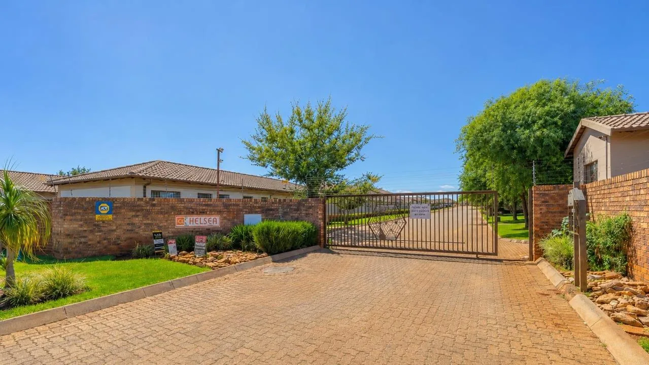 2 Bedroom Townhouse to rent in Dawn Park
