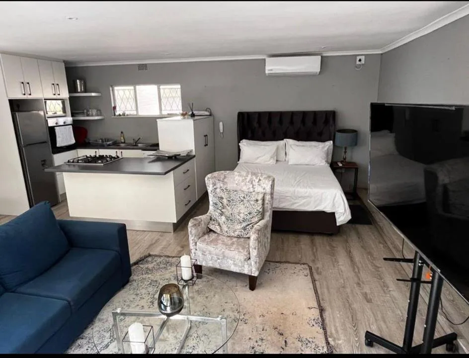 1 Bedroom House to rent in Sandton Central