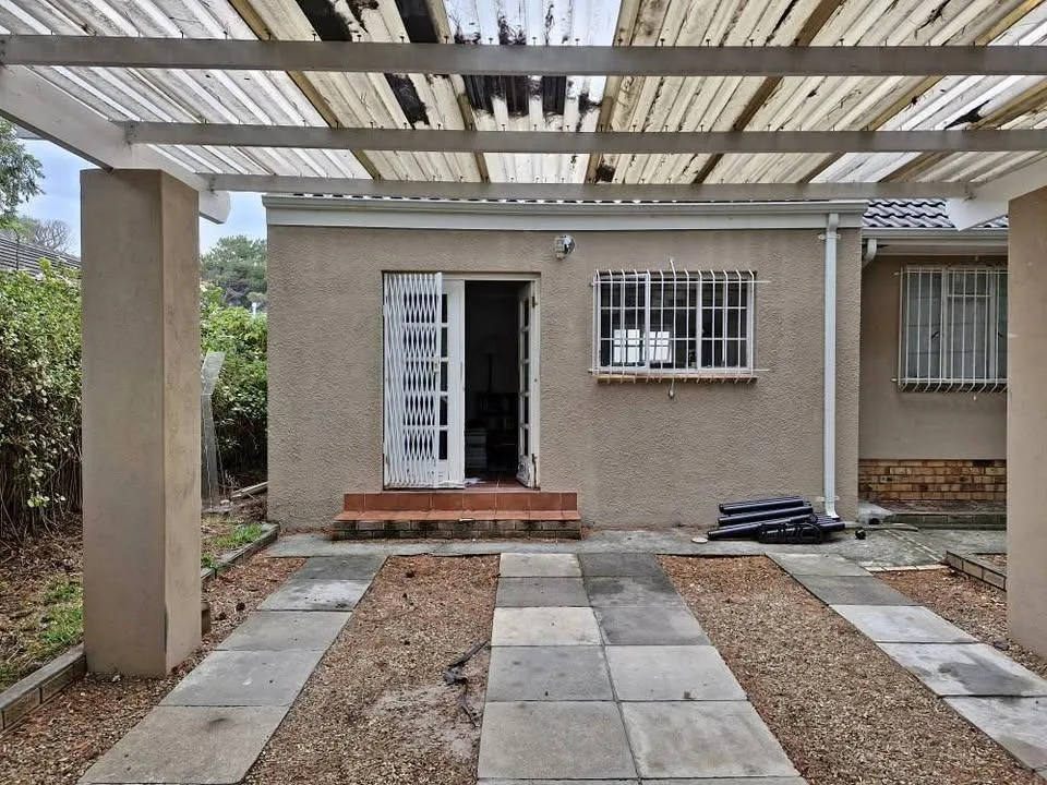 1 Bedroom Apartment / flat to rent in Bergvliet