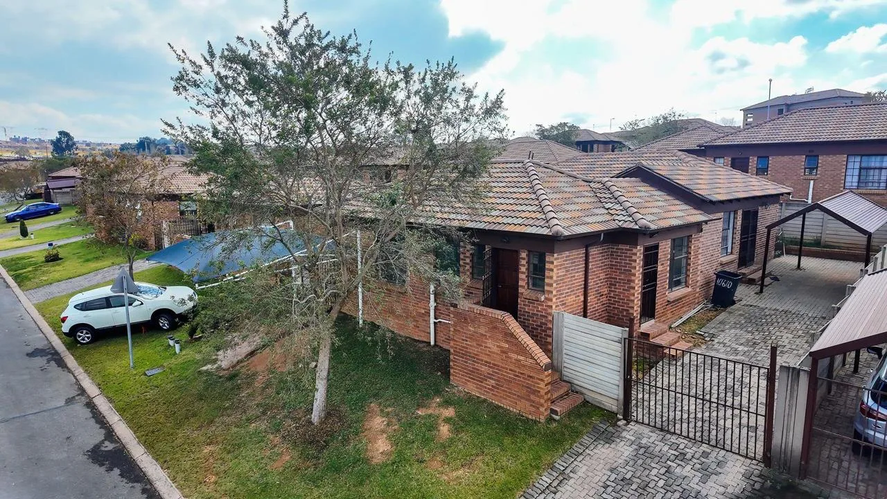3 Bedroom House to rent in Thatch Hill Estate