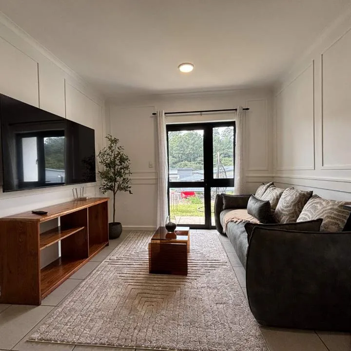 2 Bedroom Apartment / flat to rent in Waterfall