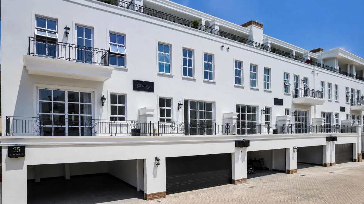3 Bedroom Townhouse to rent in Bryanston