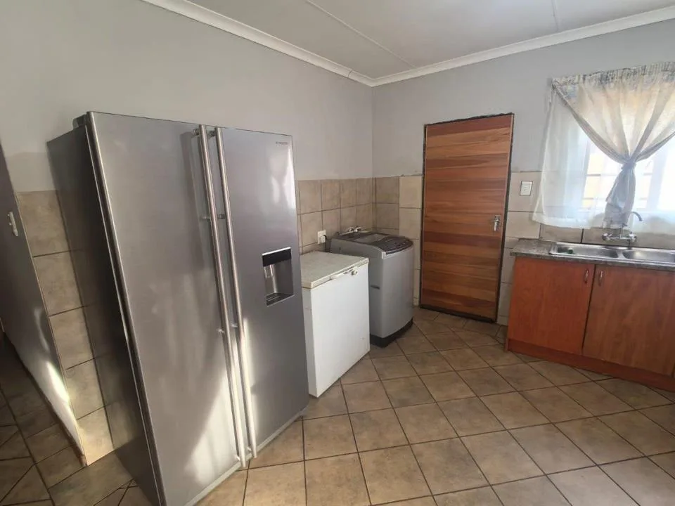 4 Bedroom House to rent in The Orchards
