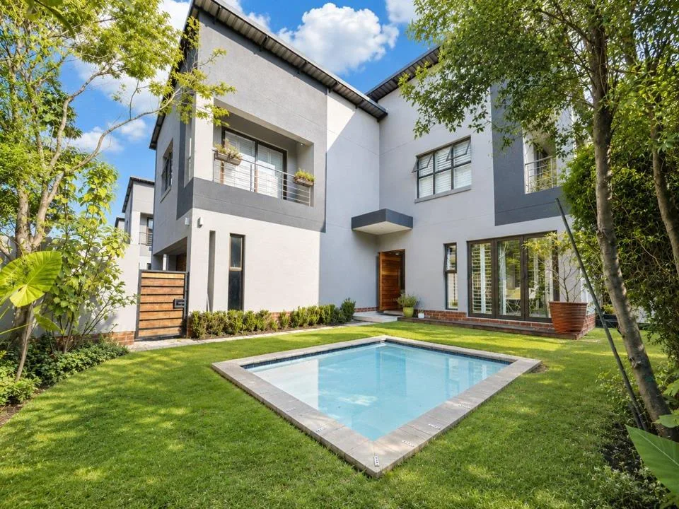 4 Bedroom House to rent in Bryanston