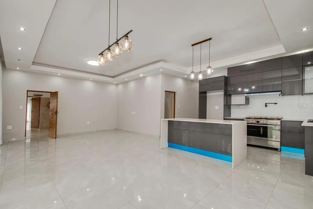 3 Bedroom Apartment / flat to rent in Morningside