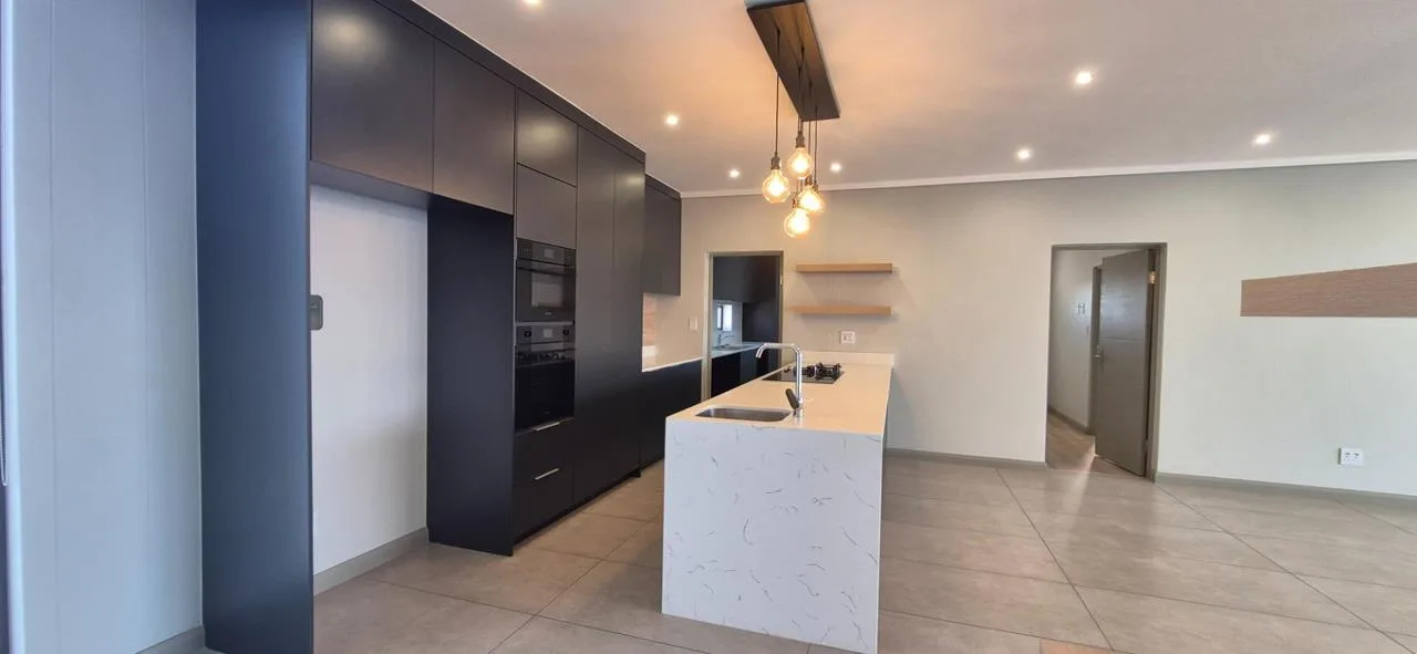 3 Bedroom Apartment / flat to rent in Midfield Estate
