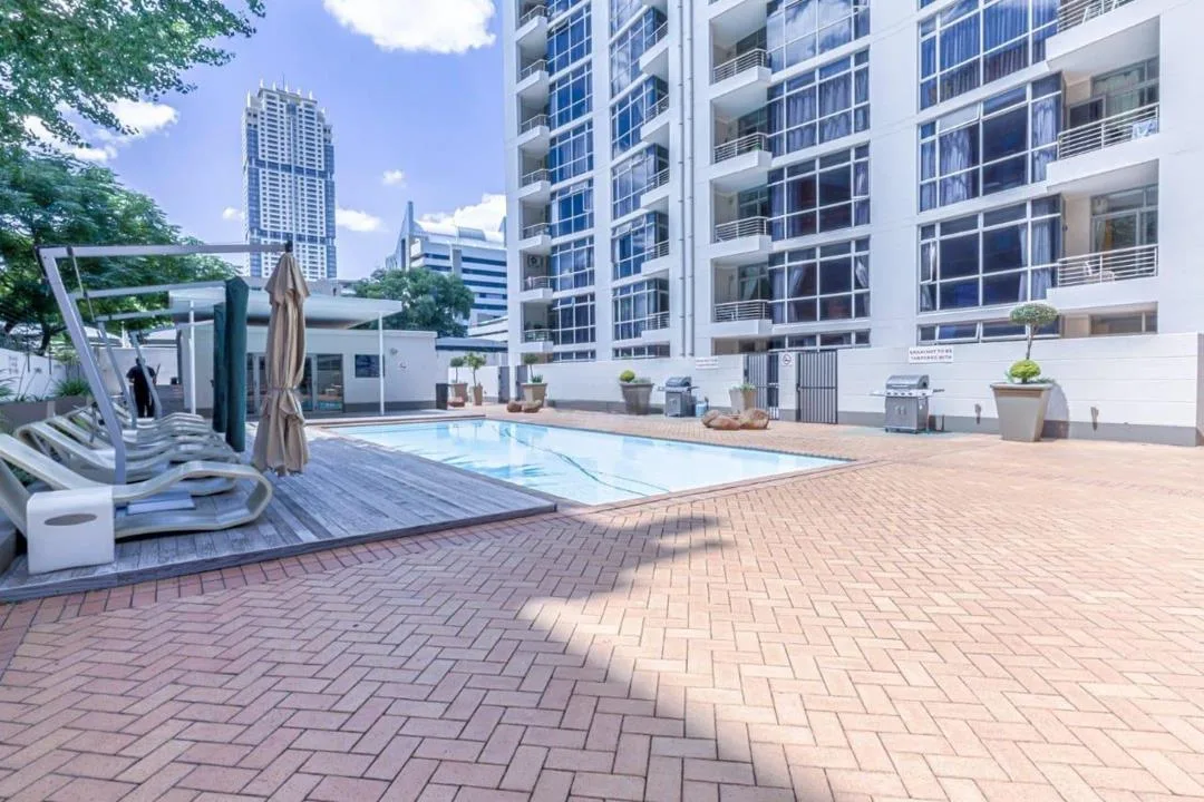 2 Bedroom Apartment / flat to rent in Sandton Central