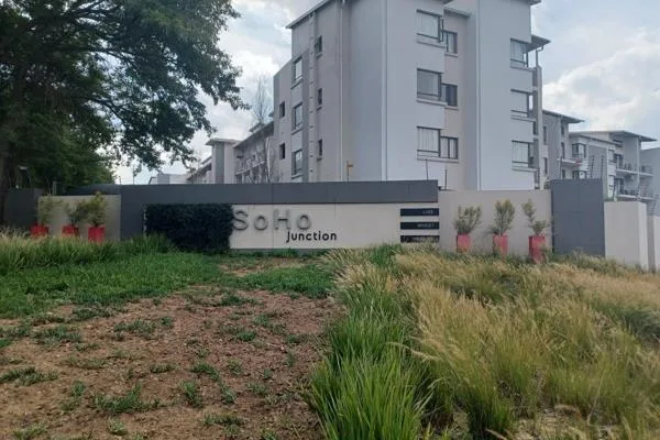 2 Bedroom Apartment / flat to rent in Fourways