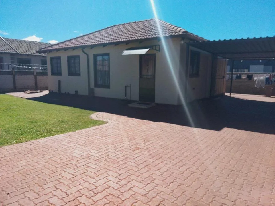 3 Bedroom House to rent in Rosslyn