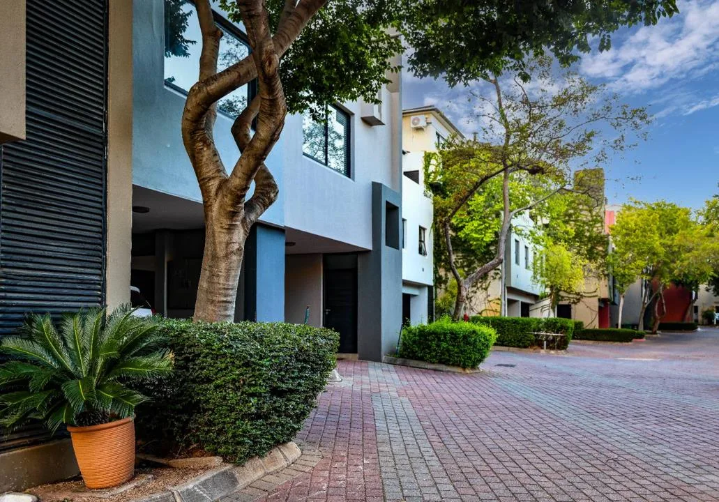 1 Bedroom Townhouse to rent in Lombardy Estate