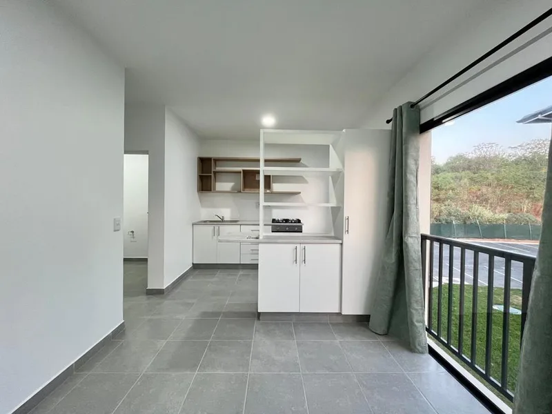 0.5 Bedroom Apartment / flat to rent in Sheffield Beach