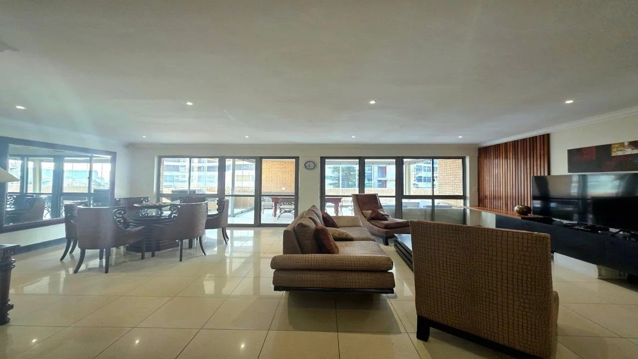3 Bedroom Apartment / flat to rent in Morningside