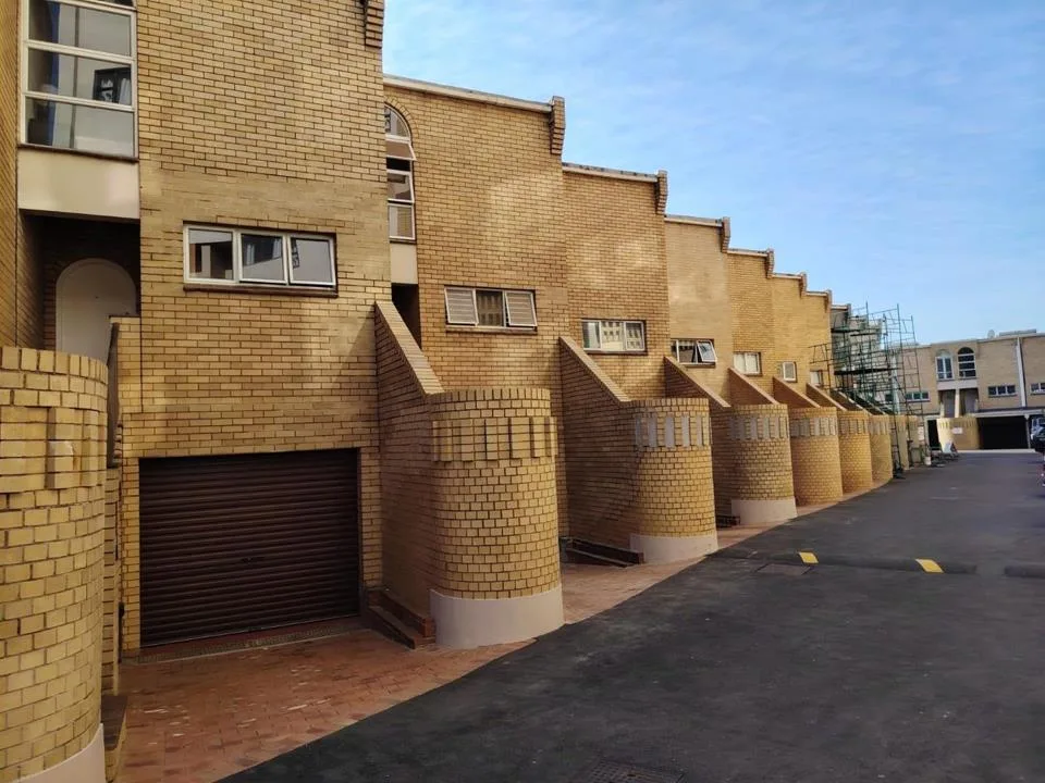 3 Bedroom Townhouse to rent in Umhlanga Central
