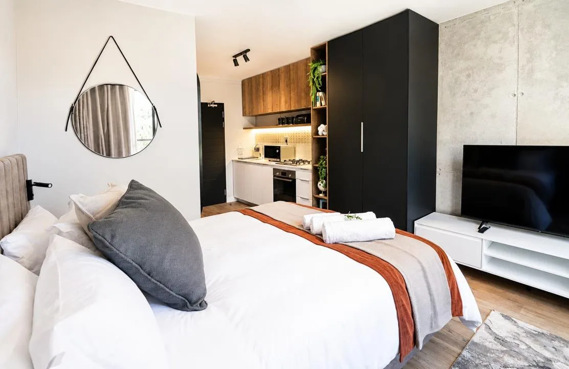 0.5 Bedroom Apartment / flat to rent in Rosebank