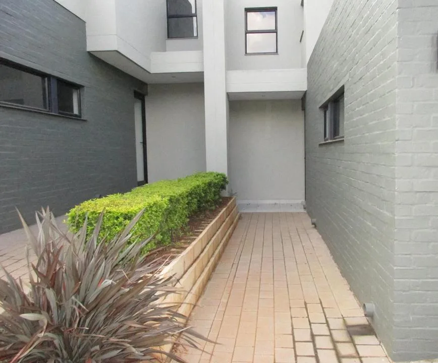 3 Bedroom Apartment / flat to rent in Midstream Meadows