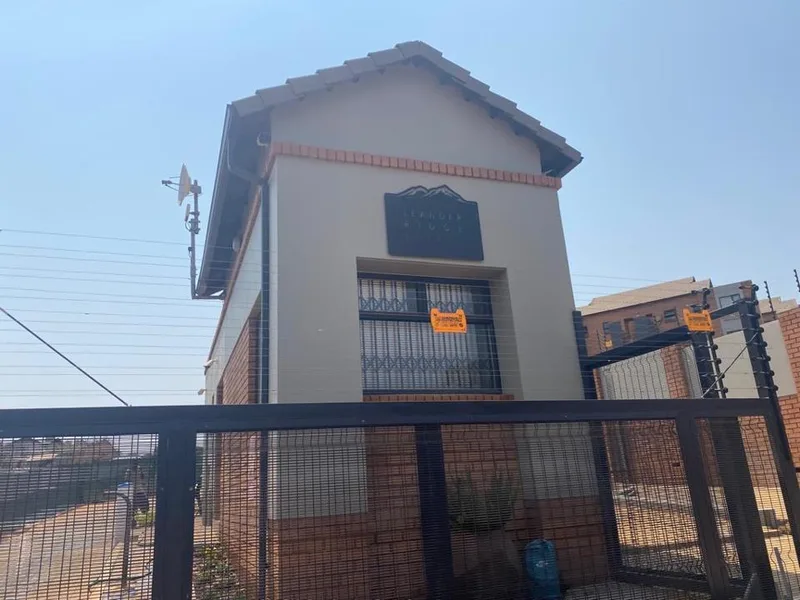 3 Bedroom Townhouse to rent in Olympus AH