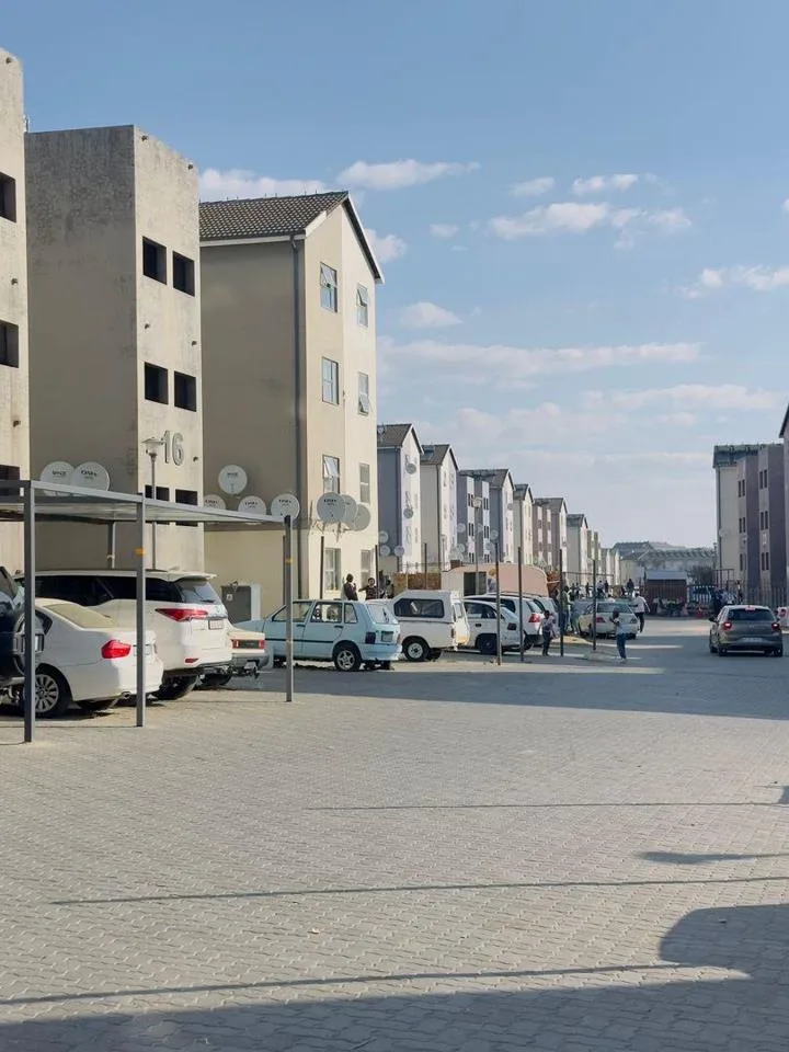 2 Bedroom Apartment / flat to rent in Fourways