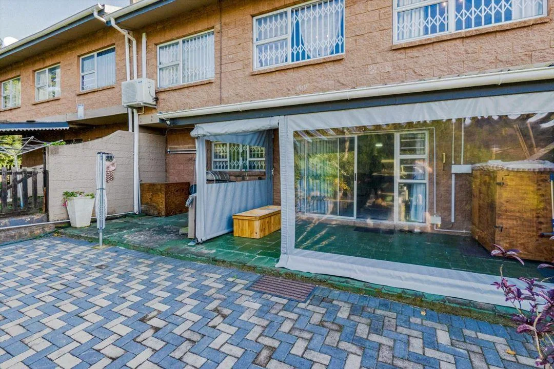 3 Bedroom Townhouse to rent in Amanzimtoti