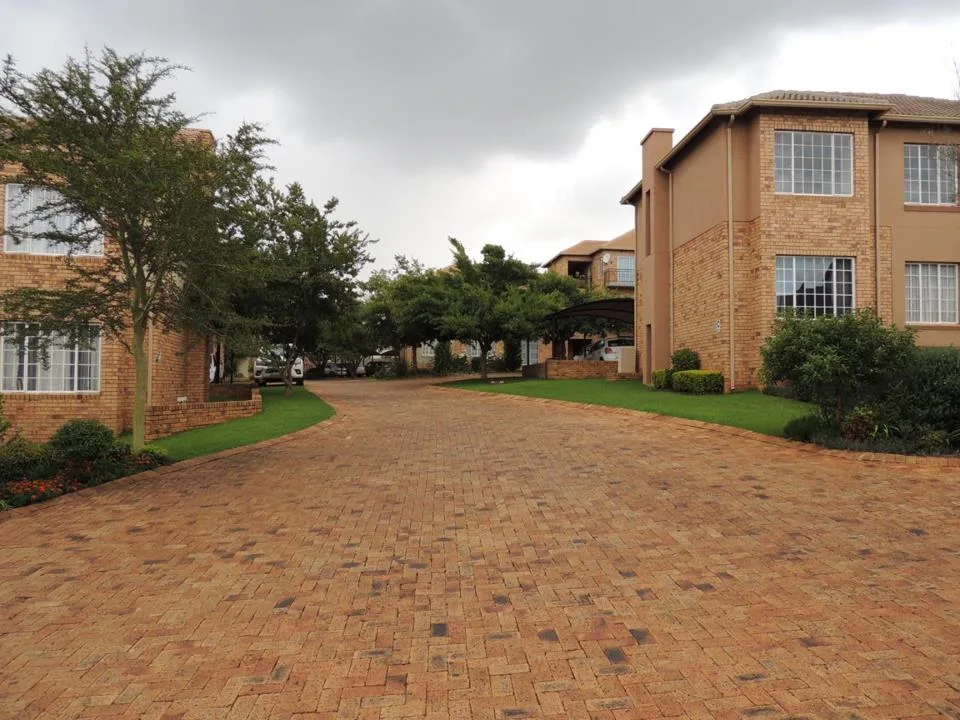 3 Bedroom Townhouse to rent in Sugar Bush Estate