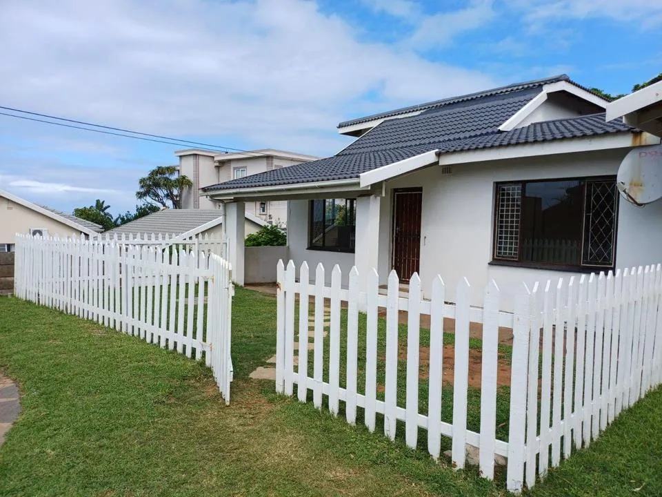 2 Bedroom House to rent in Amanzimtoti