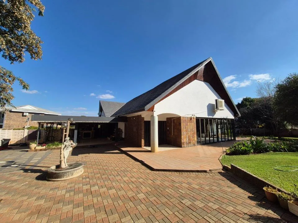 3 Bedroom House for sale in Flamwood