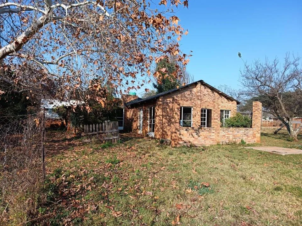 House to rent in Lewzene Estate
